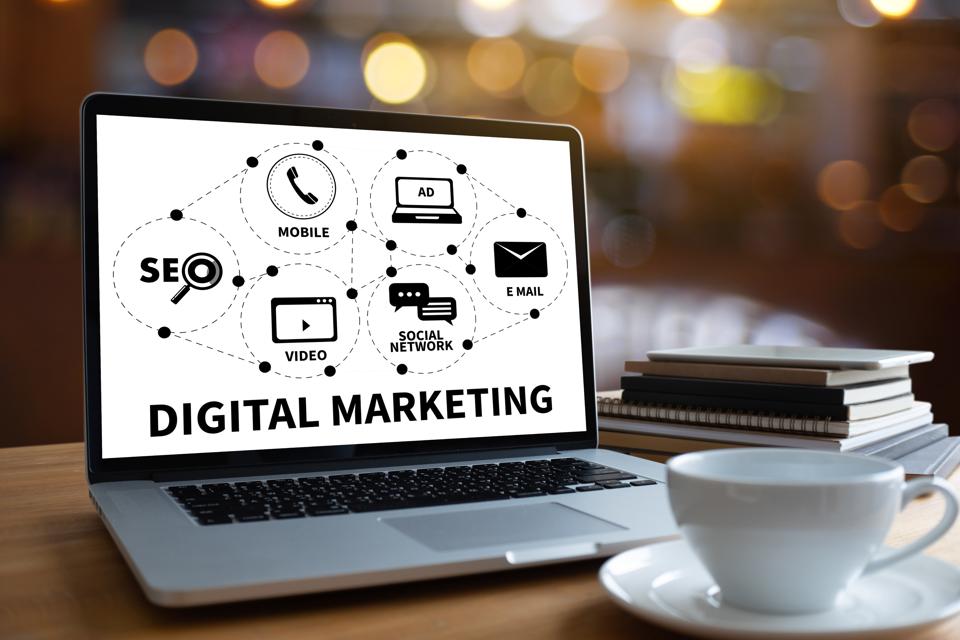 What Does A Digital Marketing Specialist Do?