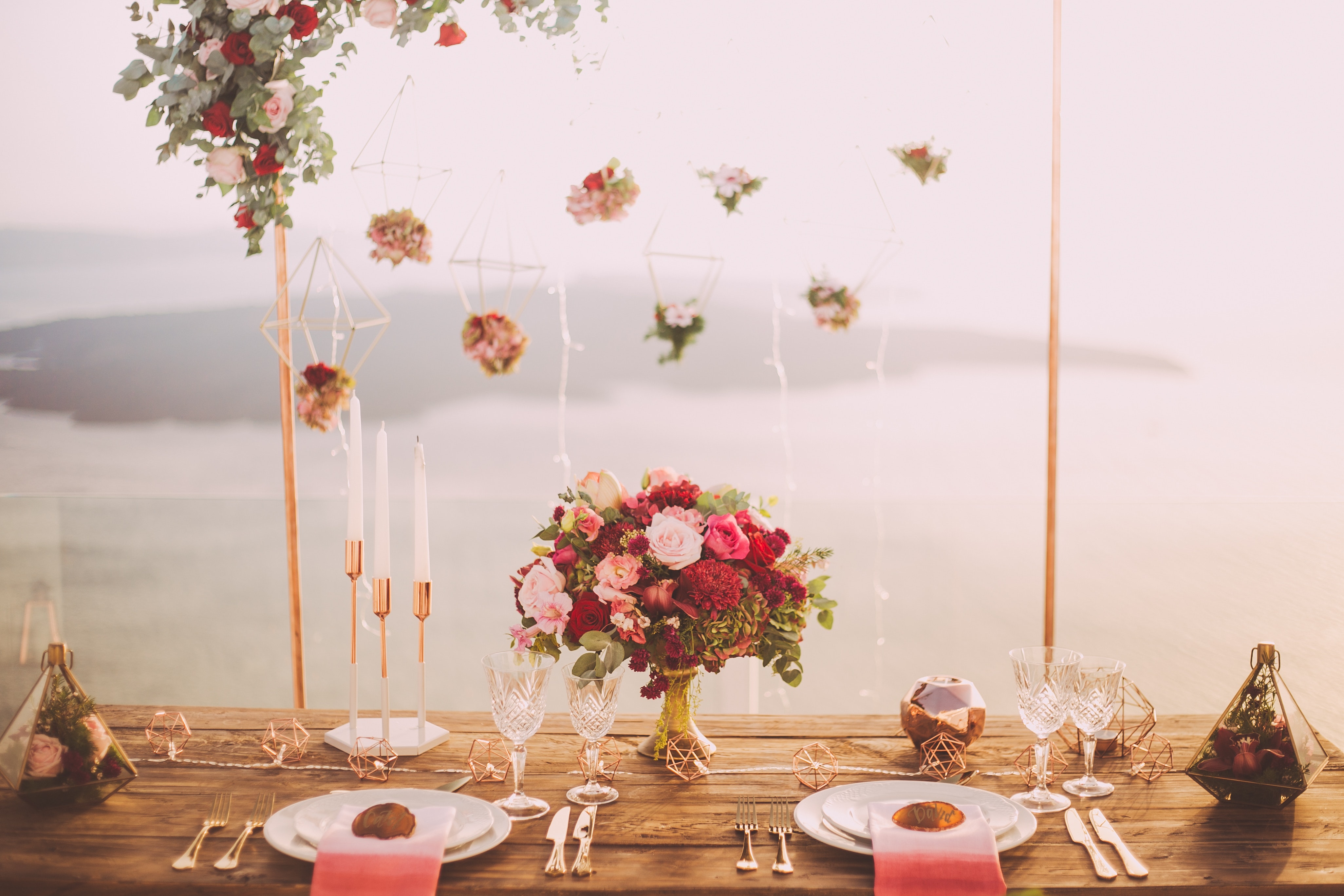 3 Breathtaking DIY Decoration Ideas to Make Your Spring Wedding Stunning