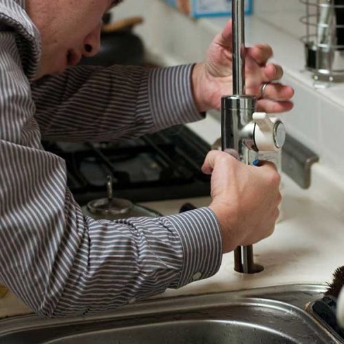 Check out 7 tips to avoid a clogged sink in your kitchen!