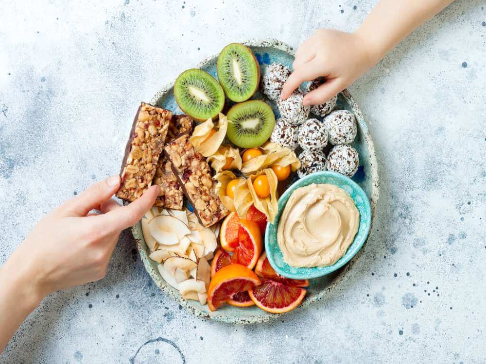What Are the Benefits of Including Healthy Snacks to Your Daily Diet?