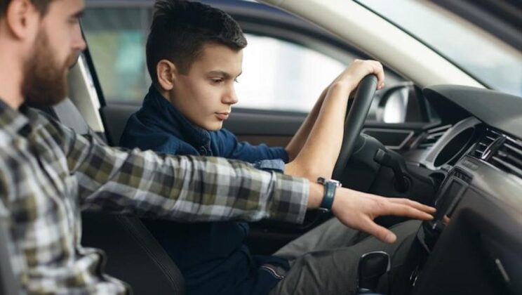 Top four reasons to change your driving school