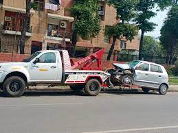 Compelling reasons to hire a towing company