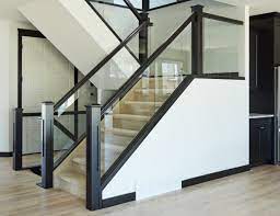 5 THINGS ONE MUST KNOW ABOUT GLASS RAILINGS